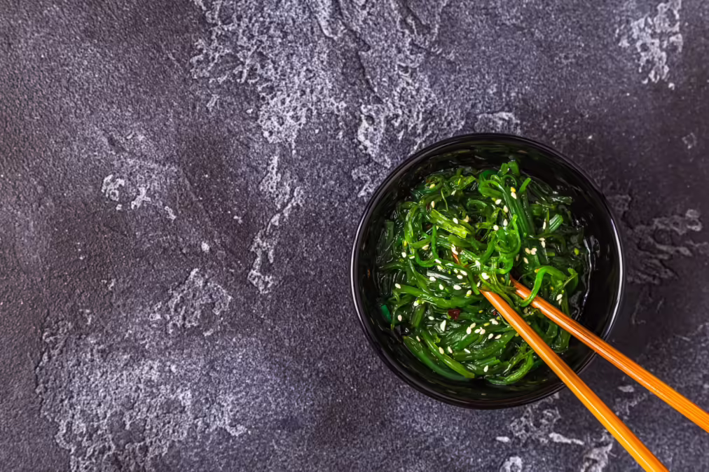seaweed in a plate