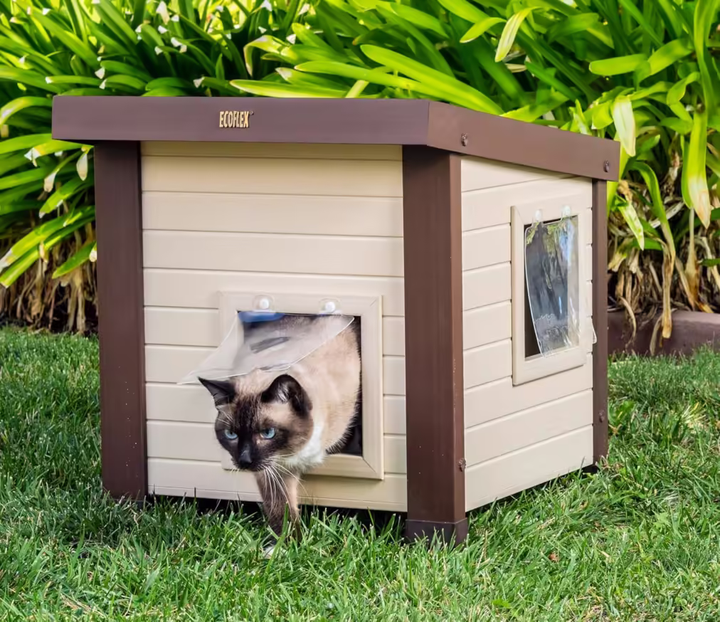 New Age Pet® ECOFLEX® Albany Outdoor Feral Cat House for Multiple Cats with Quick & Easy Assembly